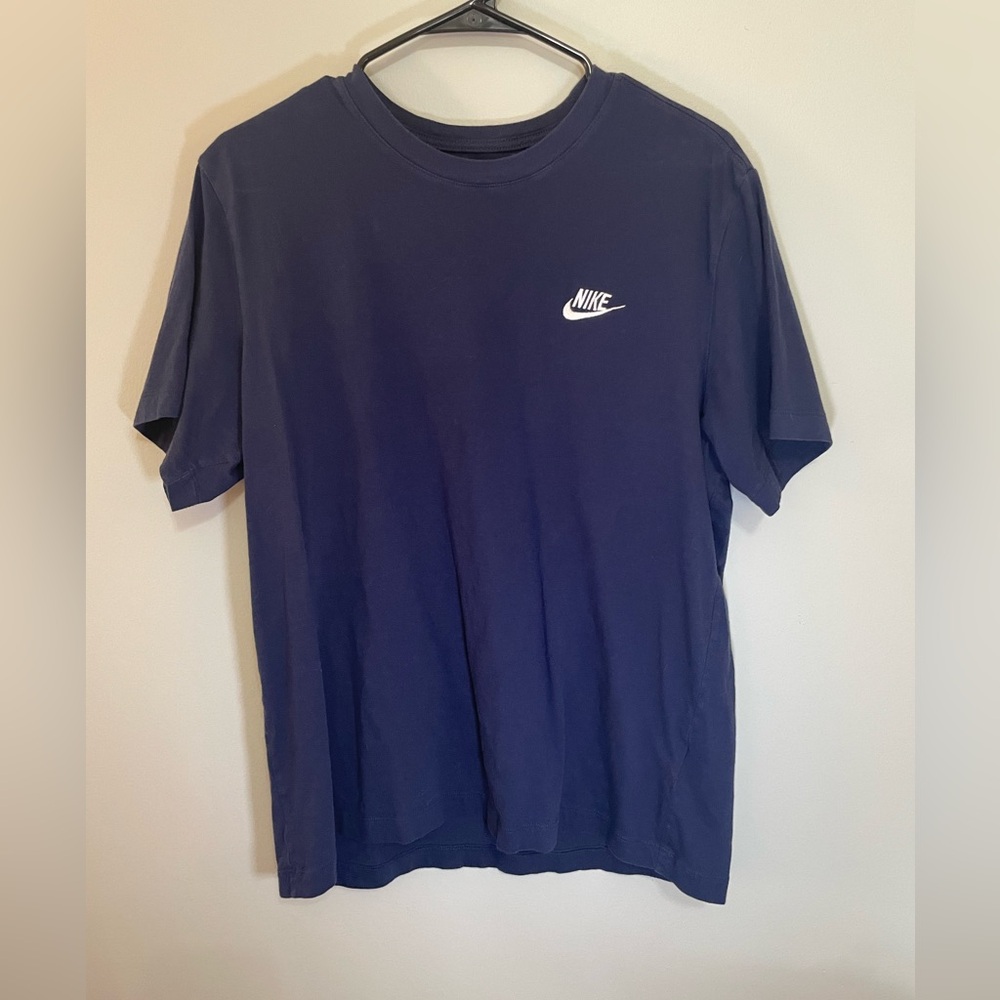 Men’s Nike tee